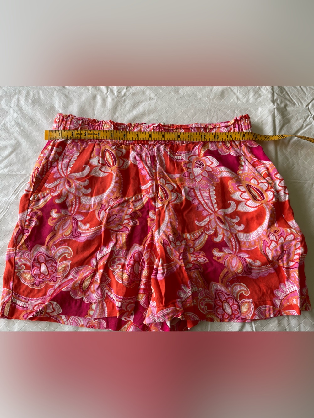 TALBOTS  Vibrant Pink & Red Paisley Ladies Shorts